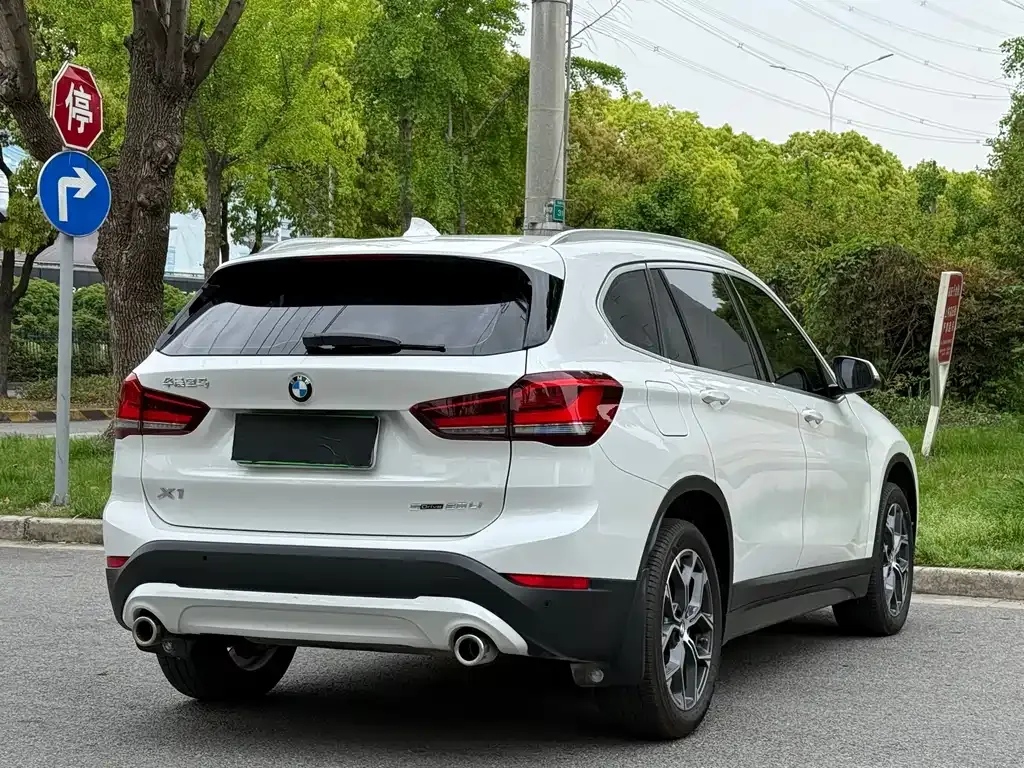BMW X1 — фото 6
