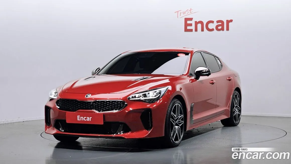 Kia Stinger — фото 1