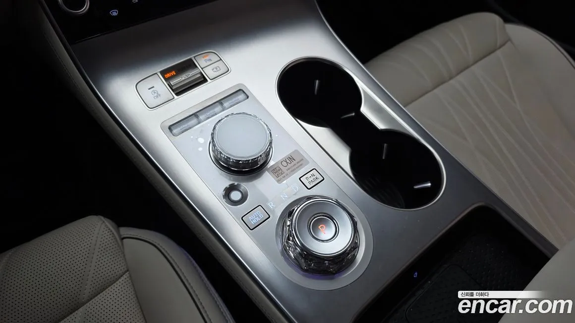 Genesis GV70 — фото 10