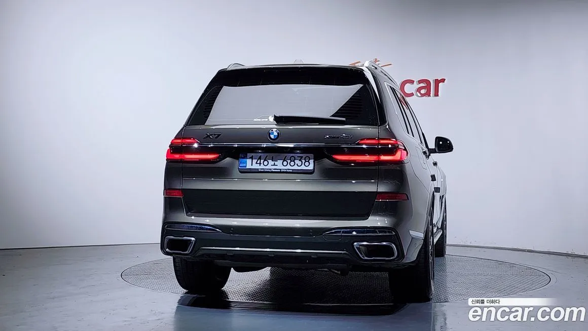 BMW X7 — фото 2