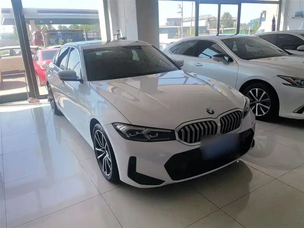 BMW 3 Series 2024 из CN, фото 5