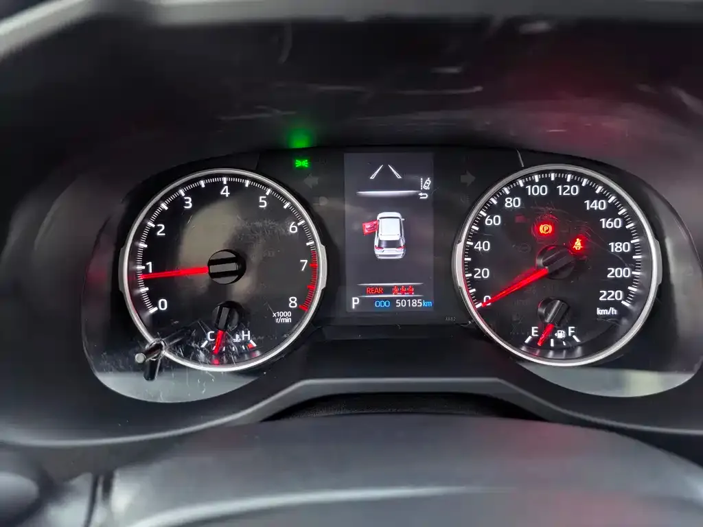 Toyota RAV4 2024 из CN, фото 2