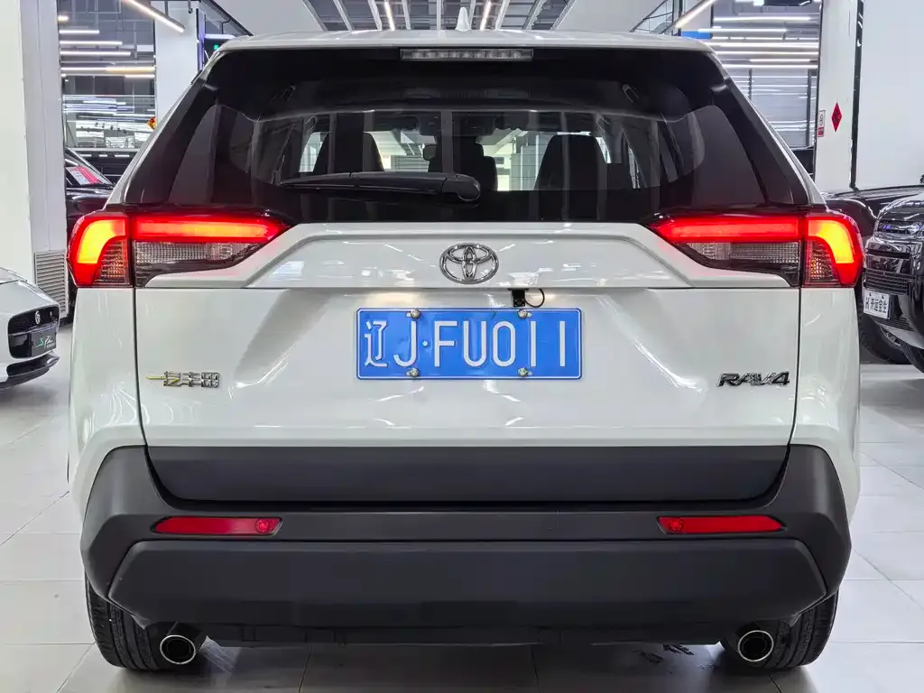 Toyota RAV4 2024 из CN, фото 9