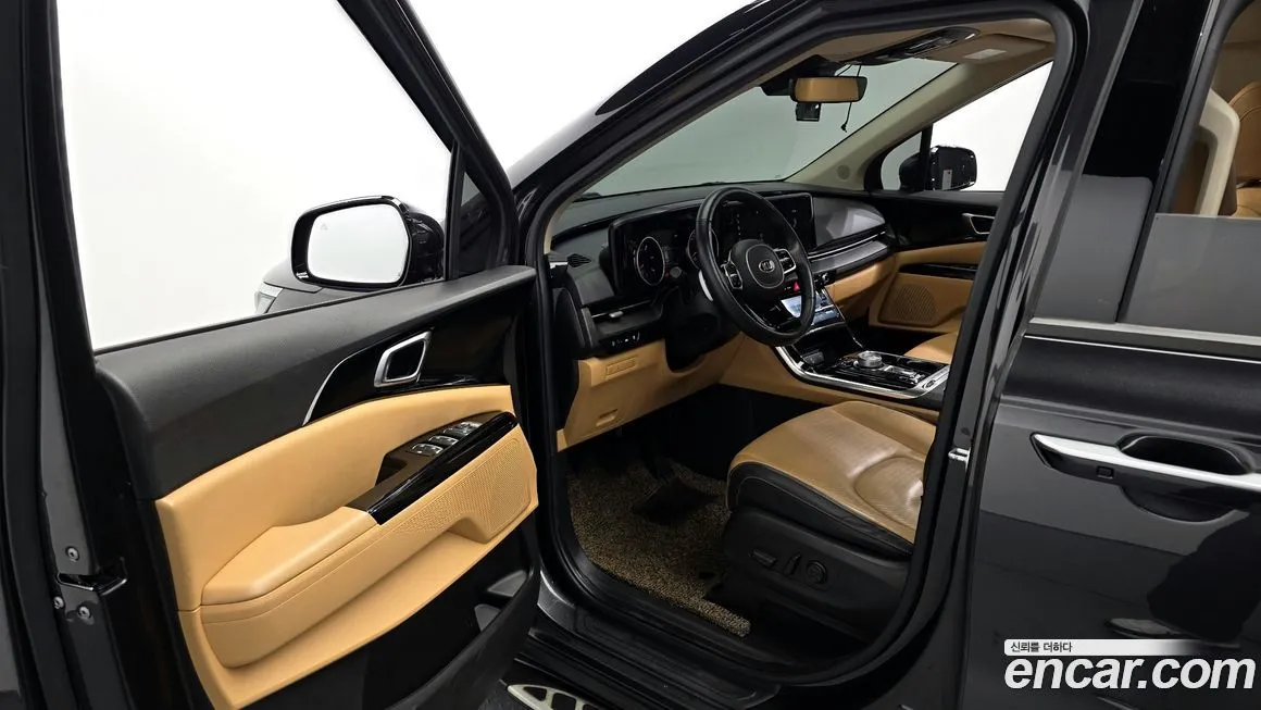 Kia Carnival — фото 10