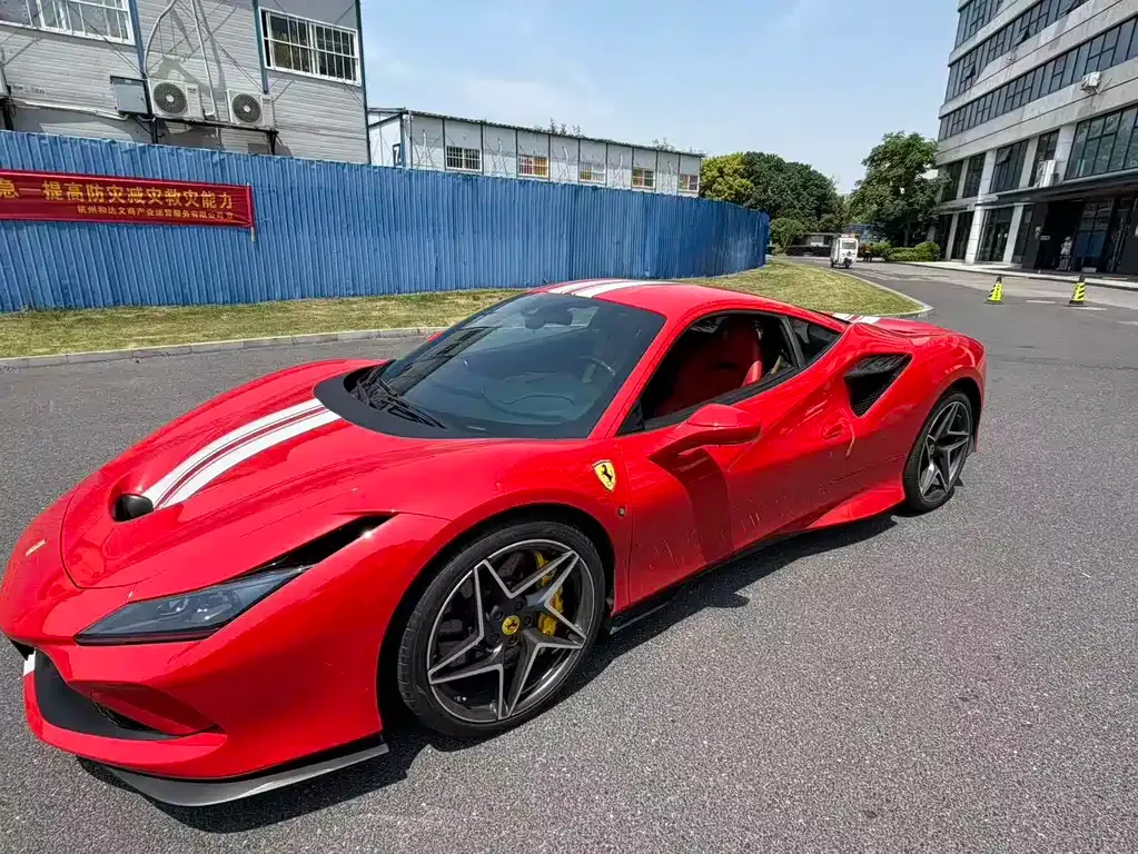 Ferrari F8 — фото 6