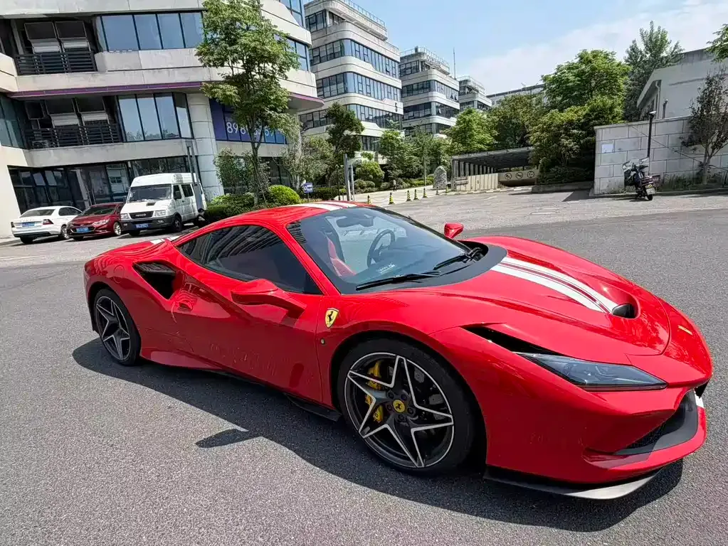 Ferrari F8 — фото 4