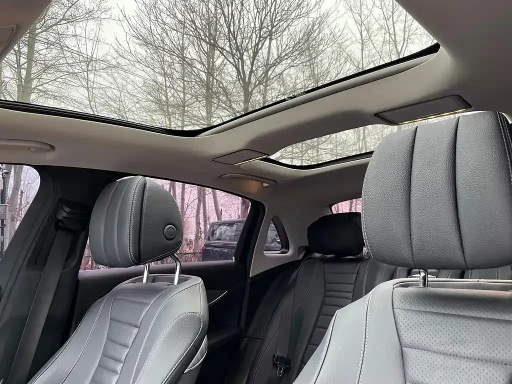 Mercedes-Benz E-Class — фото 8