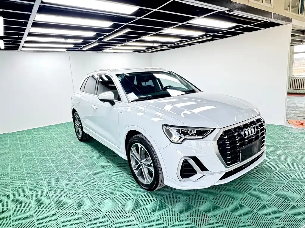 Audi Q3 — фото 3