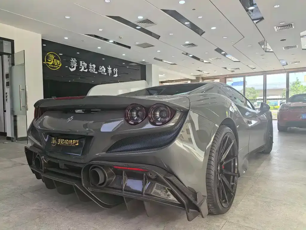 Ferrari F8 — фото 7