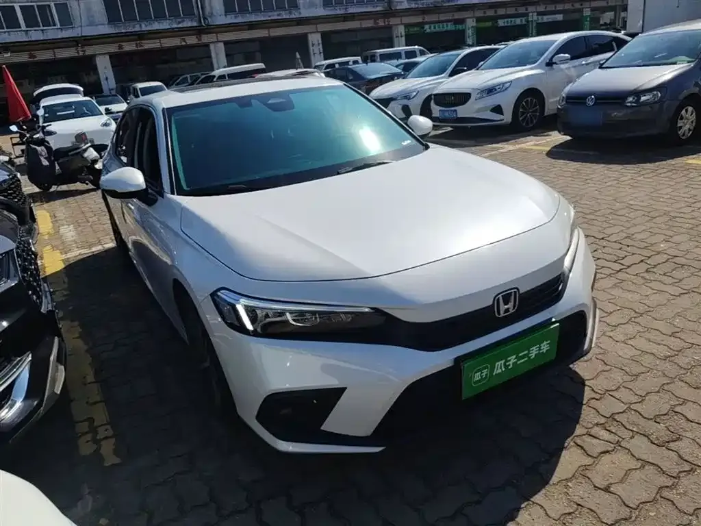 Honda Civic 2024 из CN, фото 2