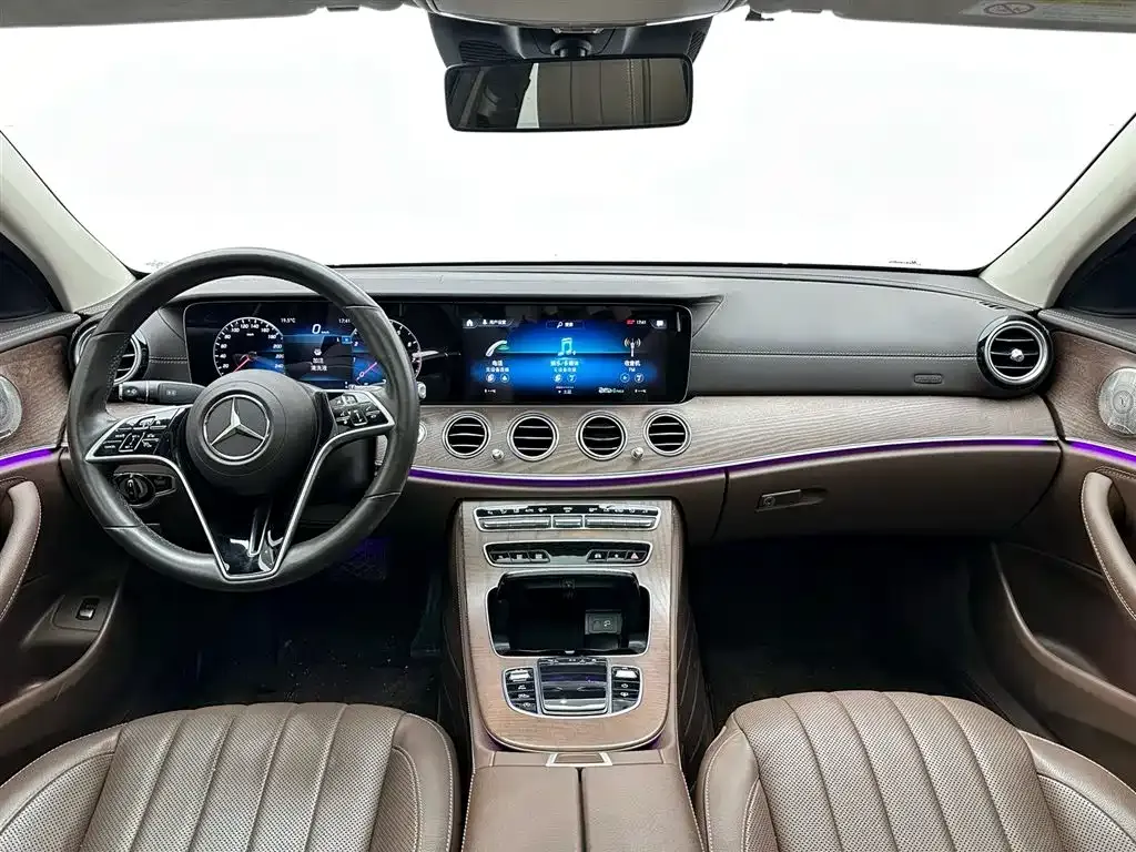 Mercedes-Benz E-Class — фото 9