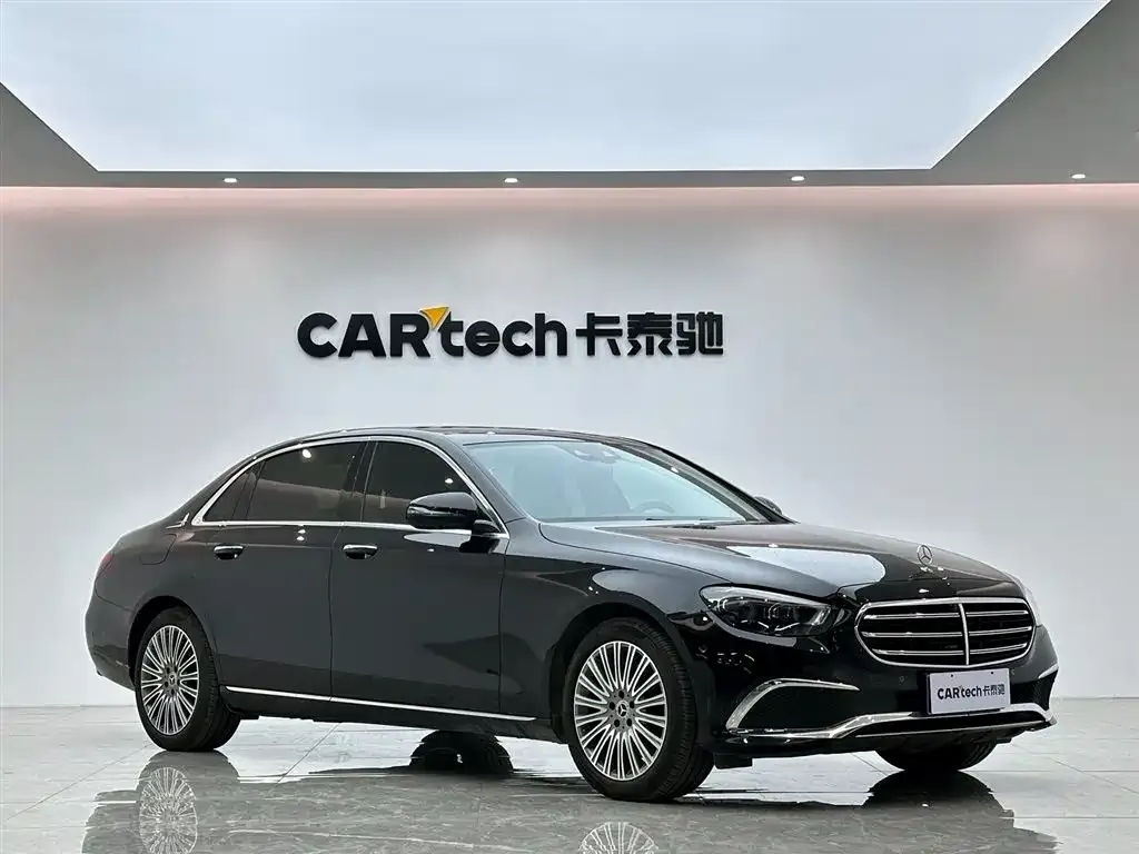 Mercedes-Benz E-Class — фото 4