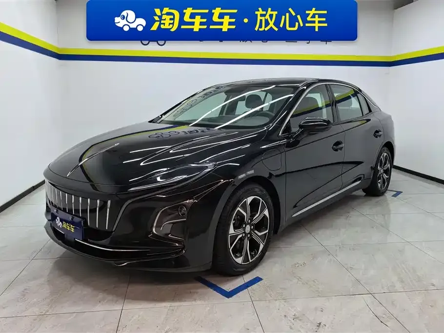 Hongqi E-QM5 — фото 1