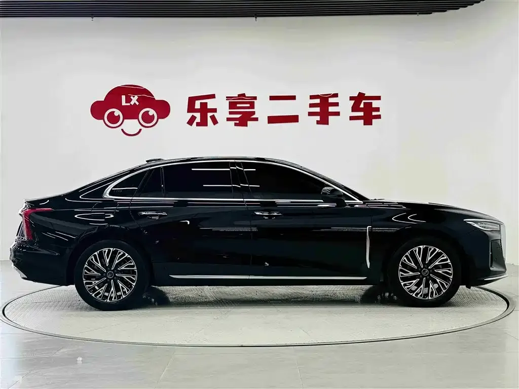 Hongqi H5 — фото 2