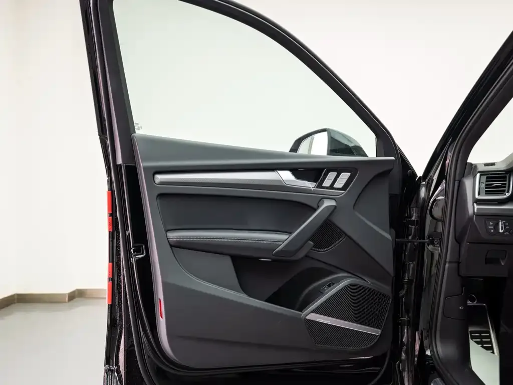 Audi Q5L 2026 из CN, фото 7