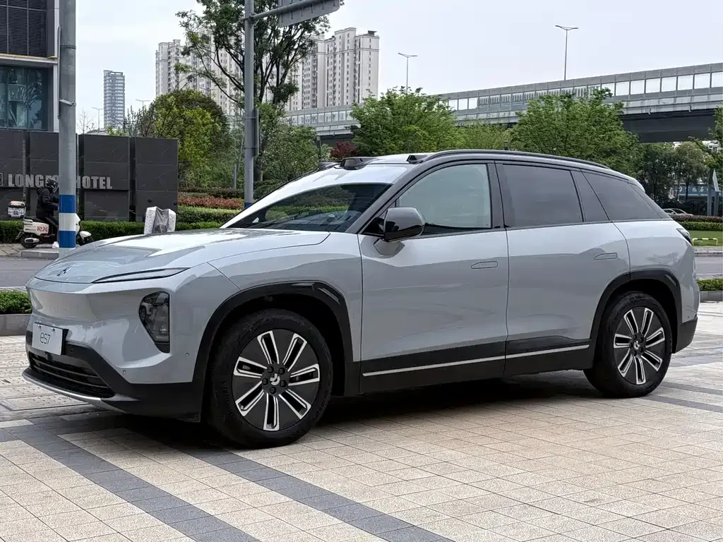 NIO ES7