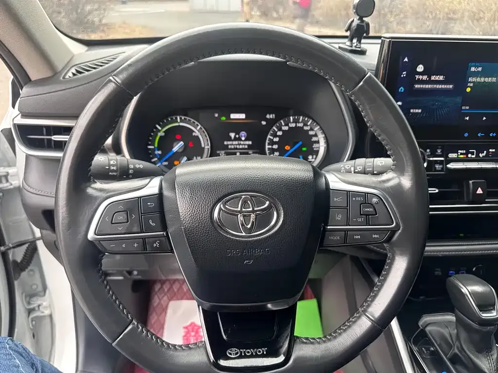 Toyota Highlander — фото 2