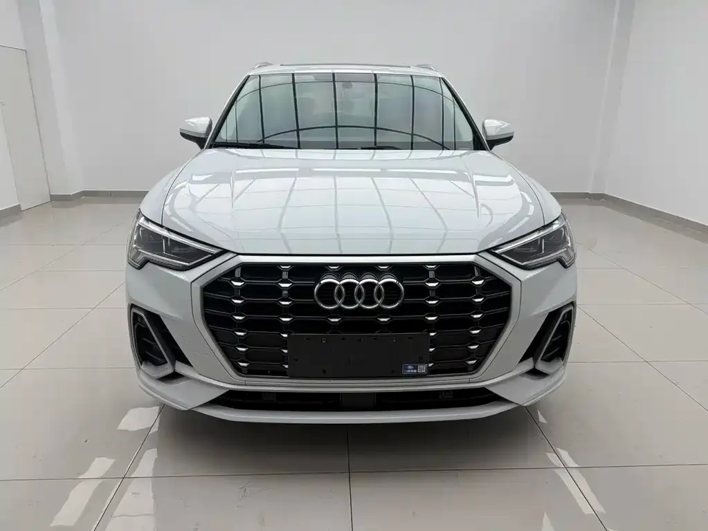 Audi Q3 — фото 8