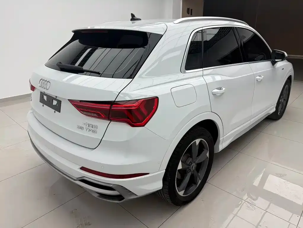 Audi Q3 — фото 5