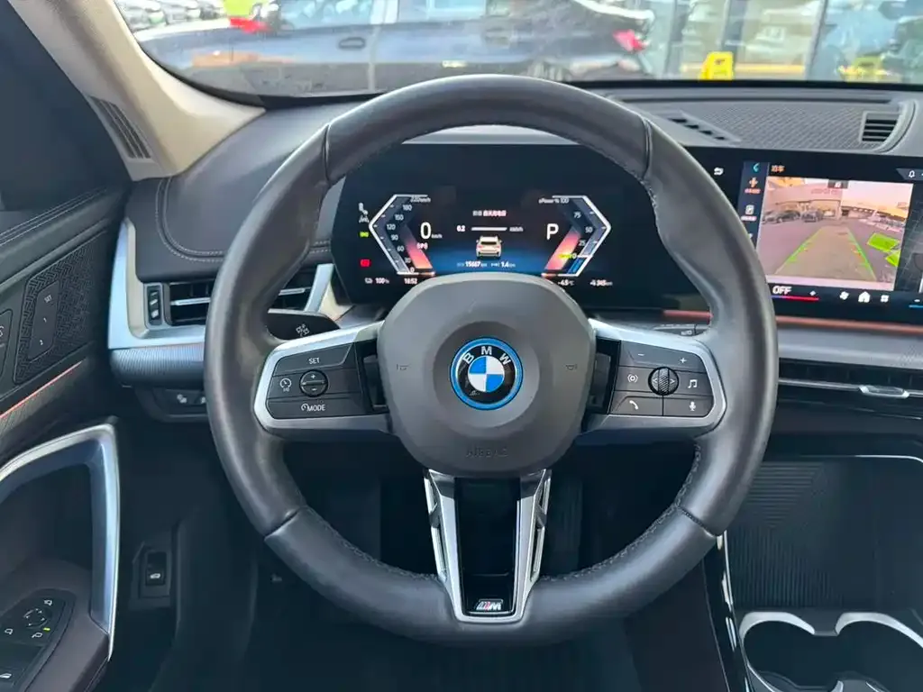 BMW iX1 2025 из CN, фото 6