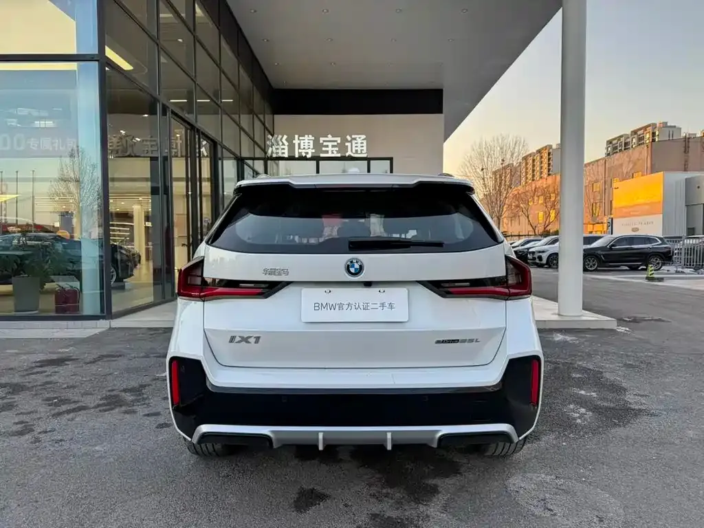 BMW iX1 2025 из CN, фото 5