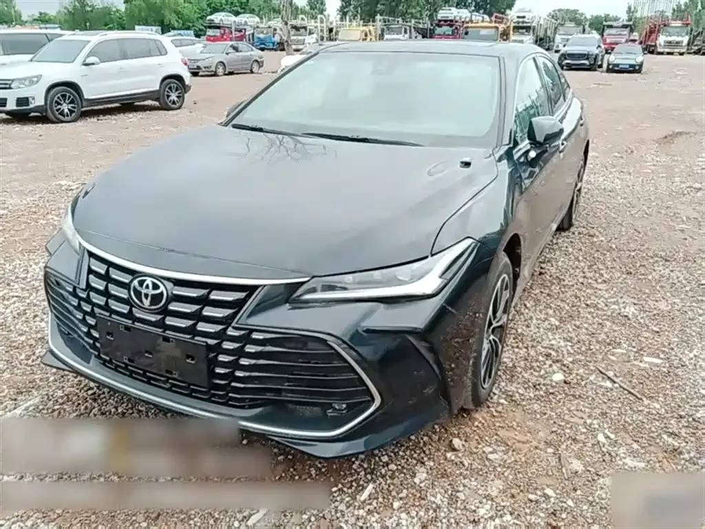 Toyota Avalon — фото 1