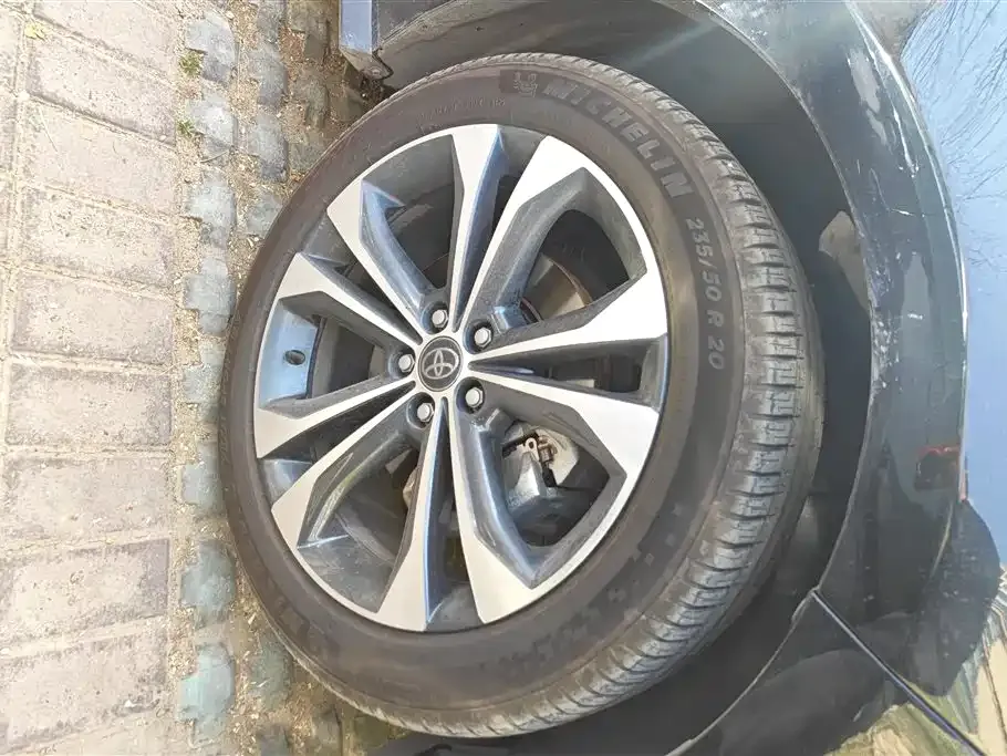 Toyota Granvia 2023 из CN, фото 2