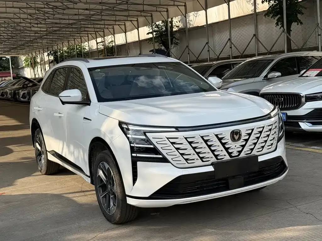 Changan CS75PLUS — фото 3