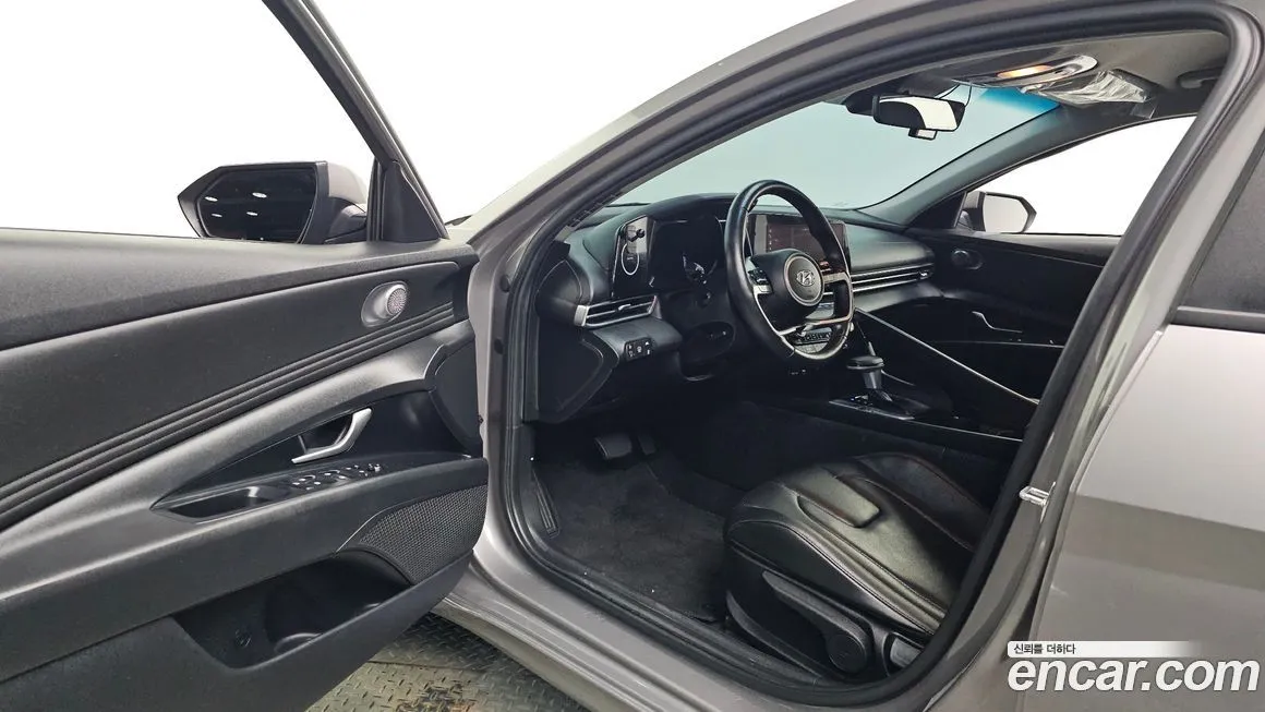 Hyundai AVANTE 2021 из KR, фото 2