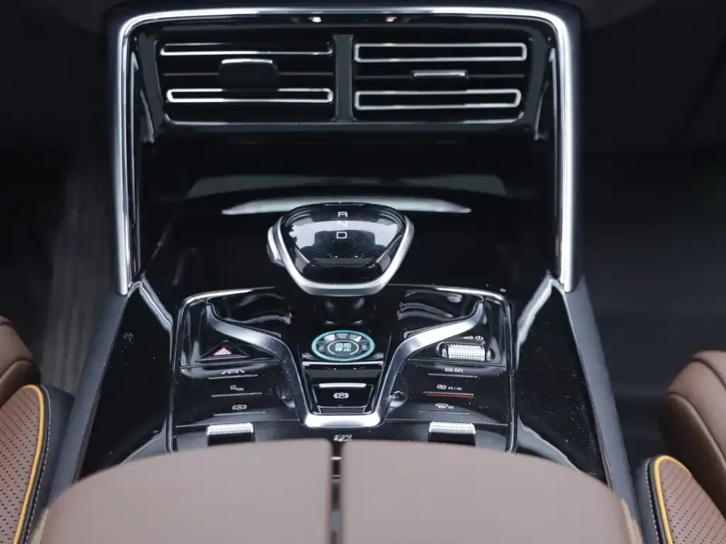 BYD Tang New Energy 2023 из CN, фото 5