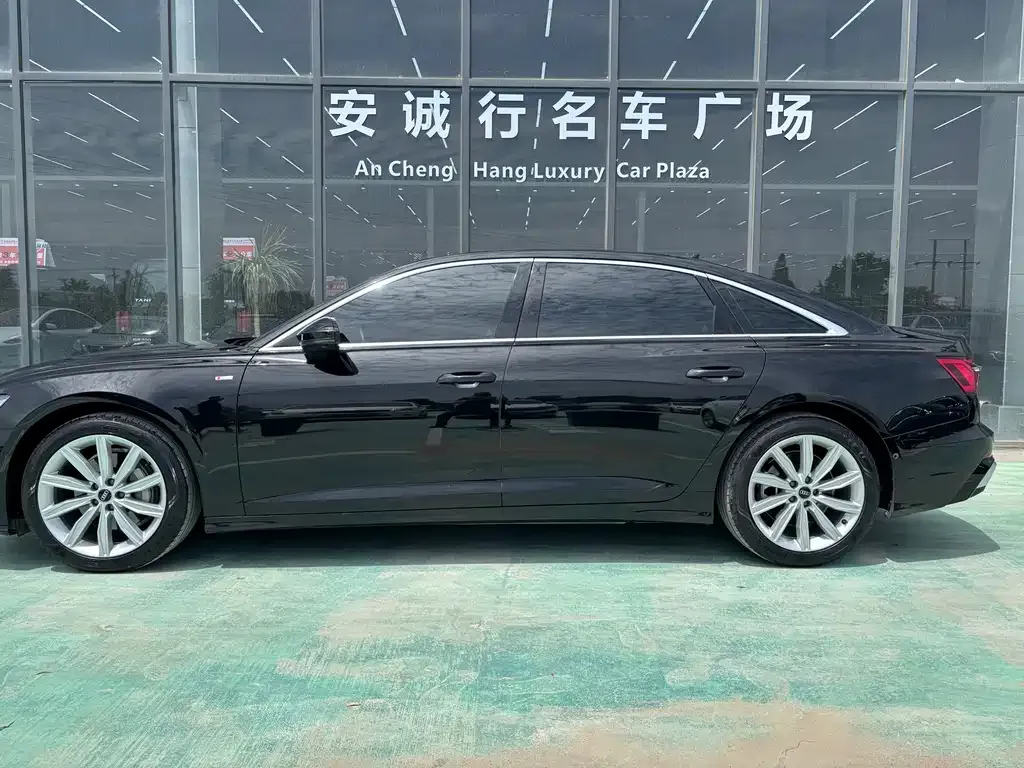 Audi A6L 2023 из CN, фото 5