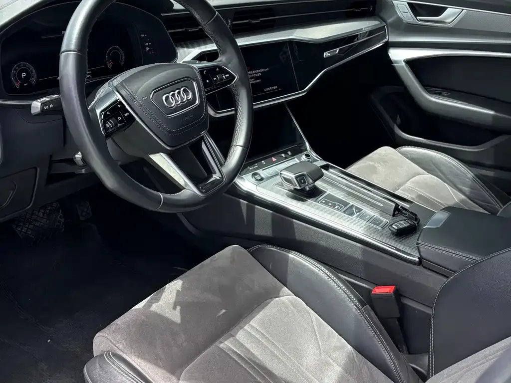 Audi A6L 2023 из CN, фото 2