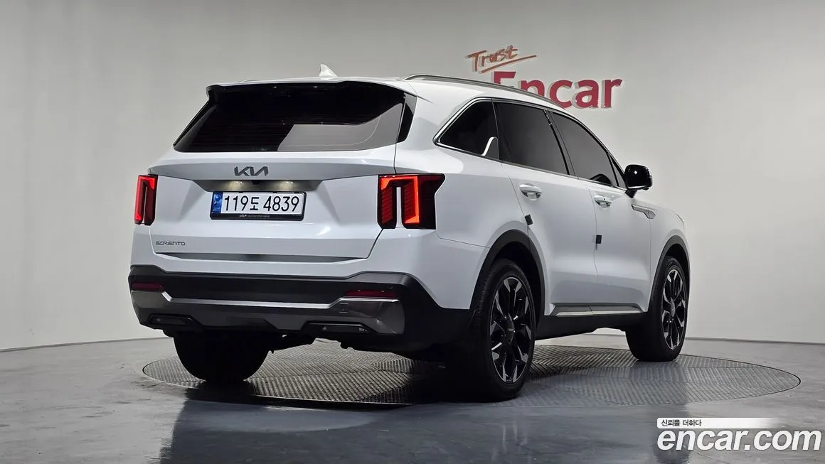 Kia Sorento — фото 4