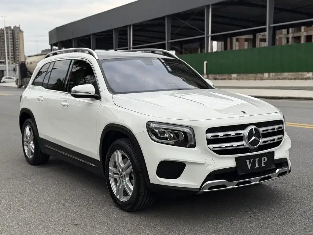 Mercedes-Benz GLB — фото 10