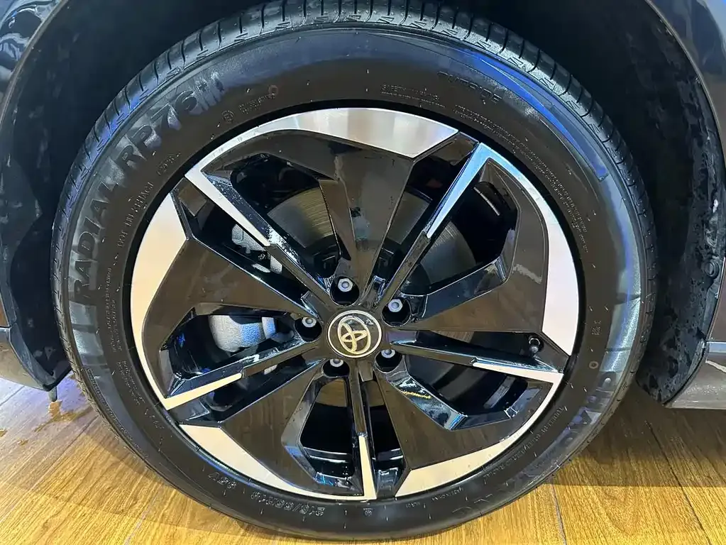 Toyota Platinum 3X 2025 из CN, фото 4