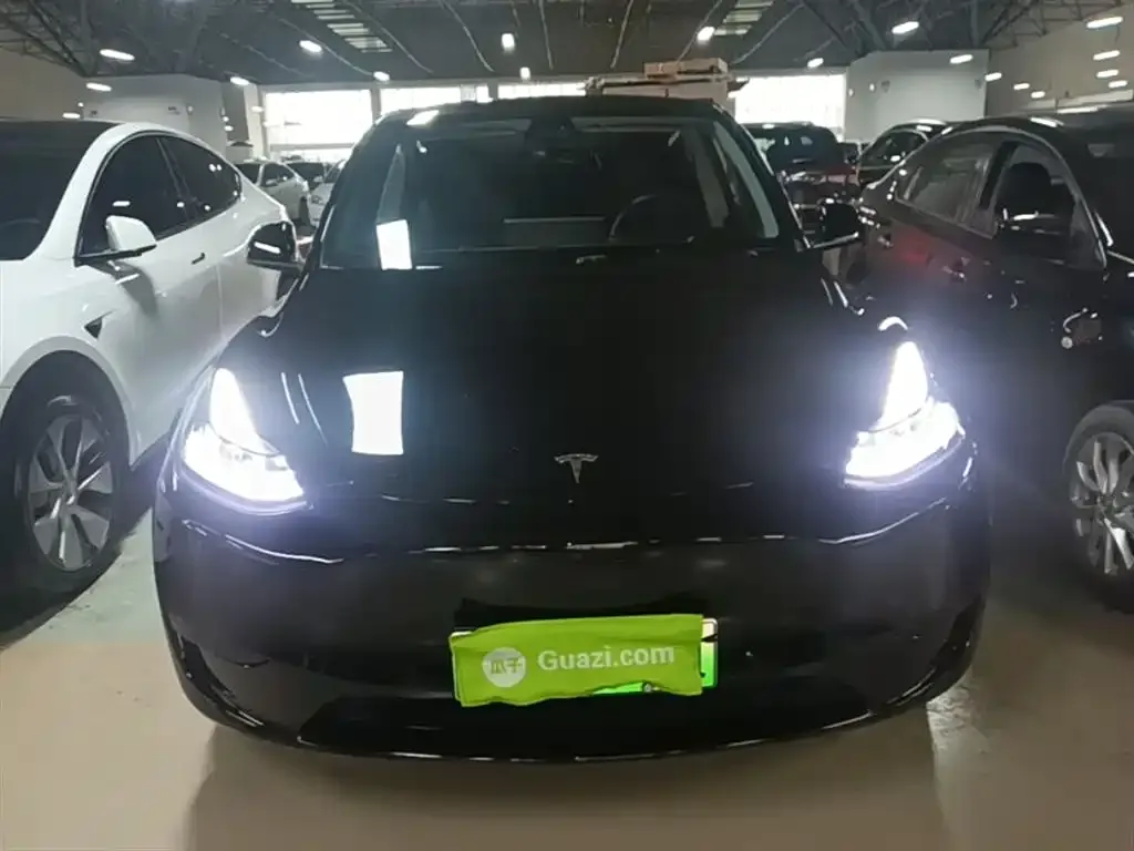 Tesla Model Y — фото 7