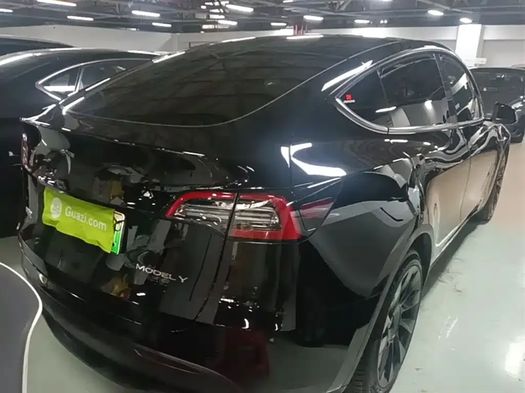 Tesla Model Y — фото 5