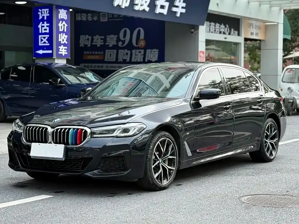 BMW 5 Series 2023 из CN, фото 1