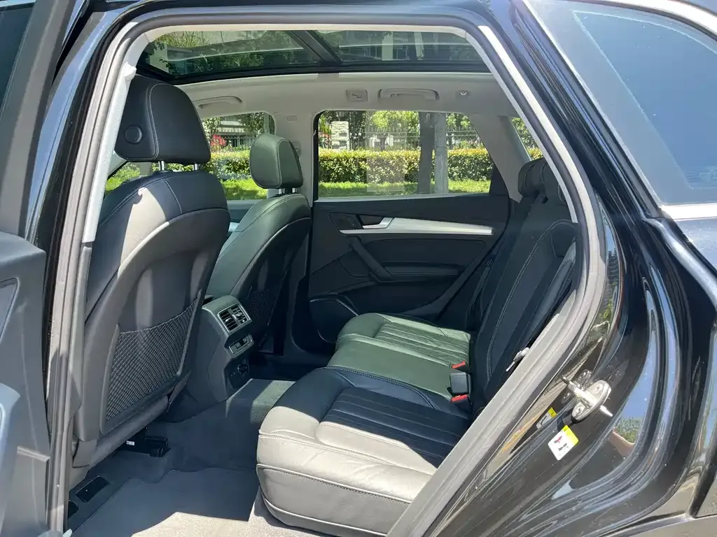Audi Q5L 2021 из CN, фото 3