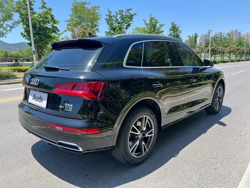 Audi Q5L 2021 из CN, фото 9