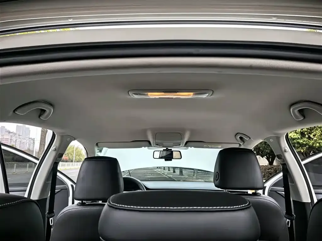 Skoda Octavia 2023 из CN, фото 6