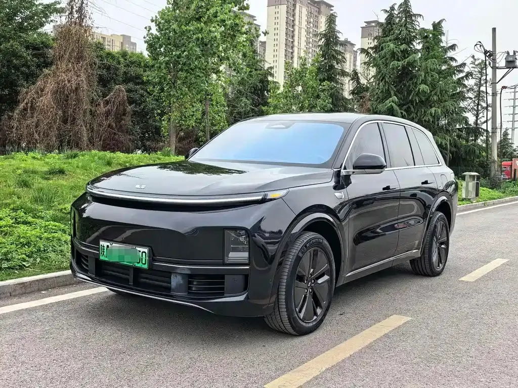 Li Auto L8 Pro 1