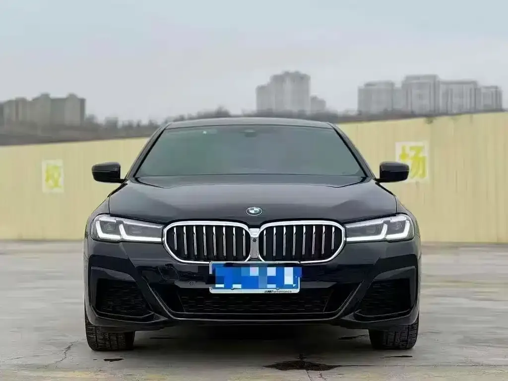 BMW 5 Series — фото 4