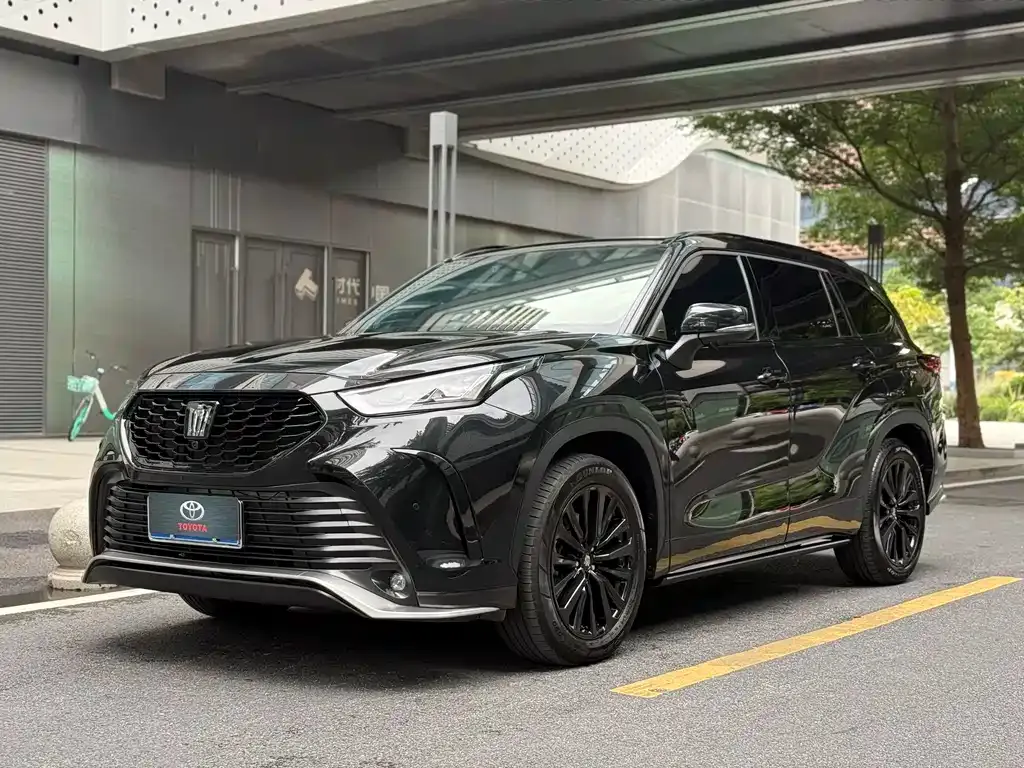 Toyota Crown Kluger