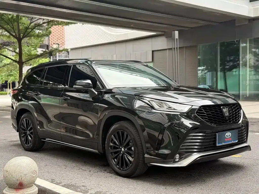 Toyota Crown Kluger 2025 из CN, фото 5
