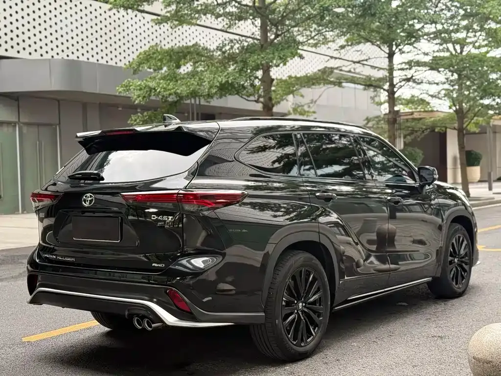 Toyota Crown Kluger 2025 из CN, фото 8