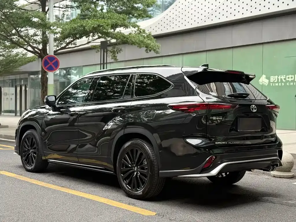 Toyota Crown Kluger 2025 из CN, фото 2