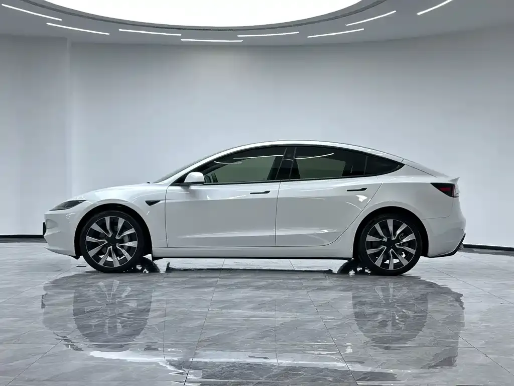 Tesla Model 3 2025 из CN, фото 5