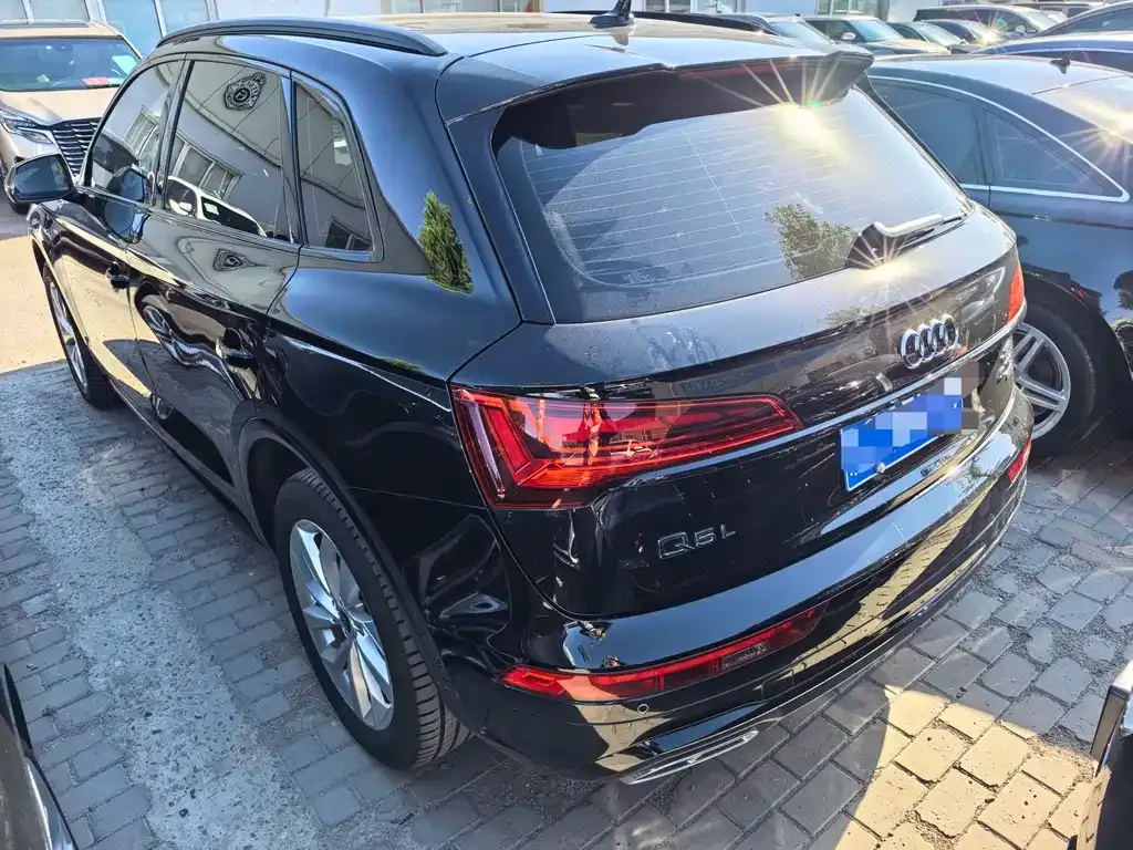 Audi Q5L 2022 из CN, фото 9