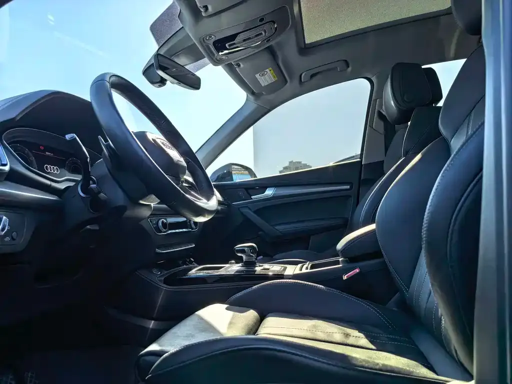 Audi Q5L 2022 из CN, фото 3